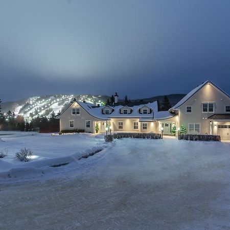 Auberge Sous L'Edredon B&B Saint-Sauveur-des-Monts Esterno foto