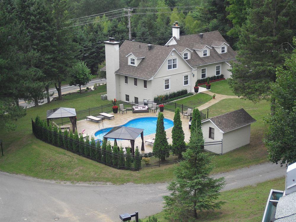 Auberge Sous L'Edredon B&B Saint-Sauveur-des-Monts Esterno foto