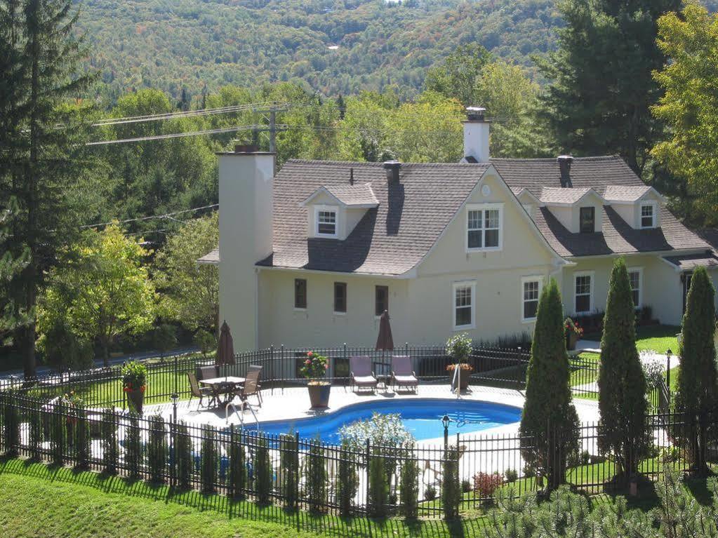 Auberge Sous L'Edredon B&B Saint-Sauveur-des-Monts Esterno foto