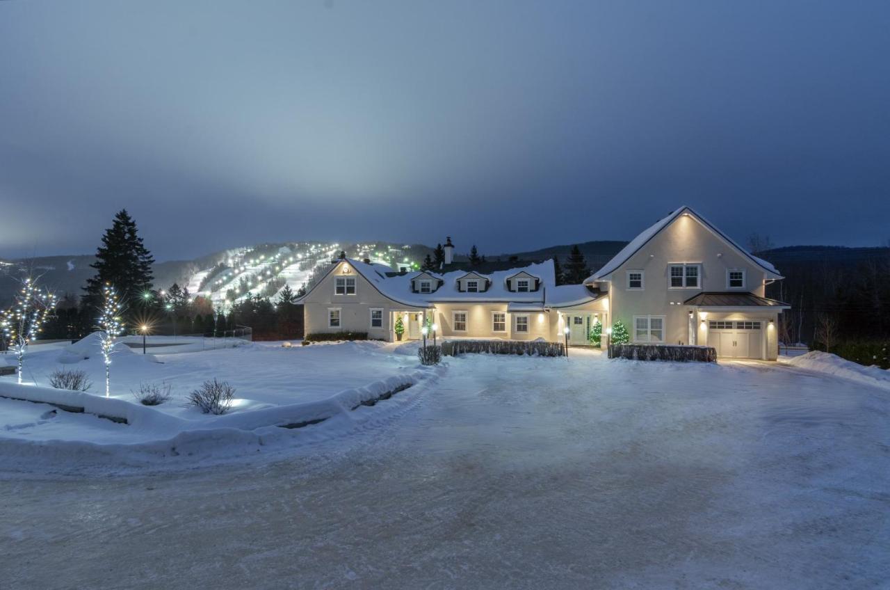 Auberge Sous L'Edredon B&B Saint-Sauveur-des-Monts Esterno foto