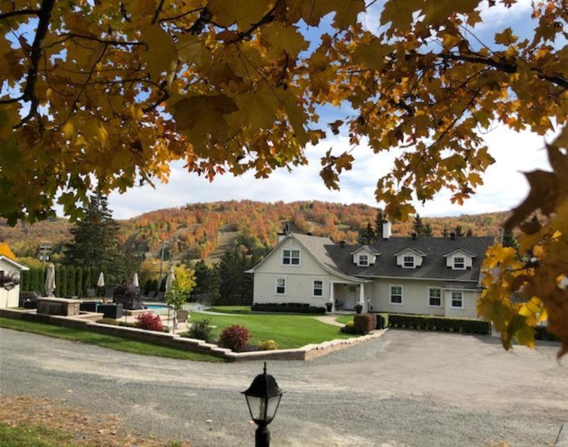 Auberge Sous L'Edredon B&B Saint-Sauveur-des-Monts Esterno foto